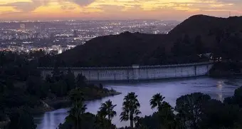 洛杉矶湖人训练开放日；加时末段回应争议引欢呼；欧超杯在即；数据趋势出现新变化