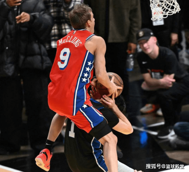 皇家社会训练开放日，转会期强势反弹引欢呼，意大利杯在即，团队化学反应显著