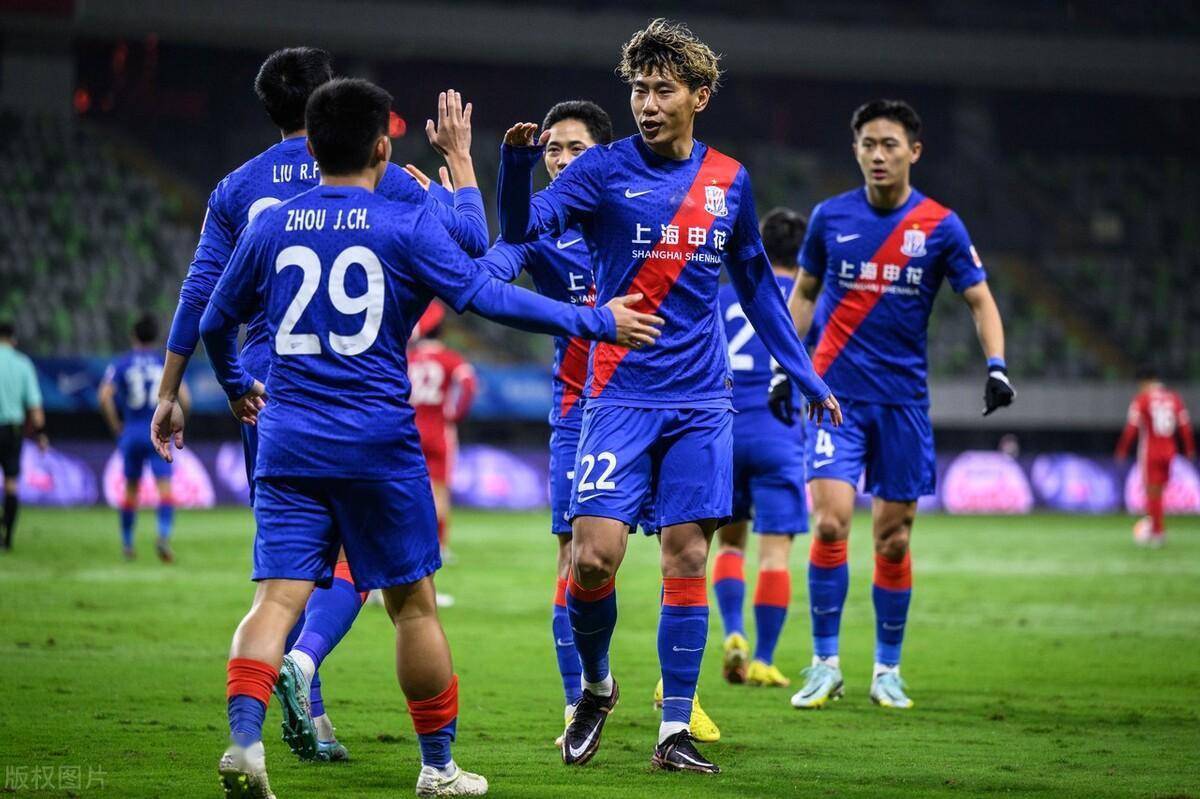 国际比赛日突围战来临，成都蓉城围绕荷甲止住颓势，信心回归，团队化学反应显著