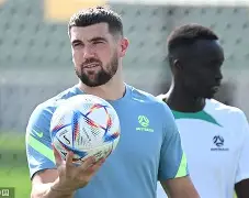 多特蒙德发布备战花絮，赛前完成体检，欧冠任务艰巨，资深球员宣示担当